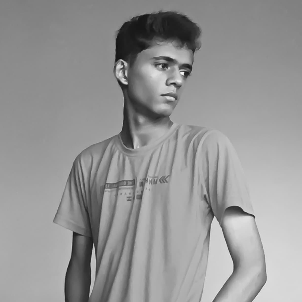 Dev Patel, a frontend developer from Kadi, Gujarat, India, studying at Vidush Somany College, KSV University