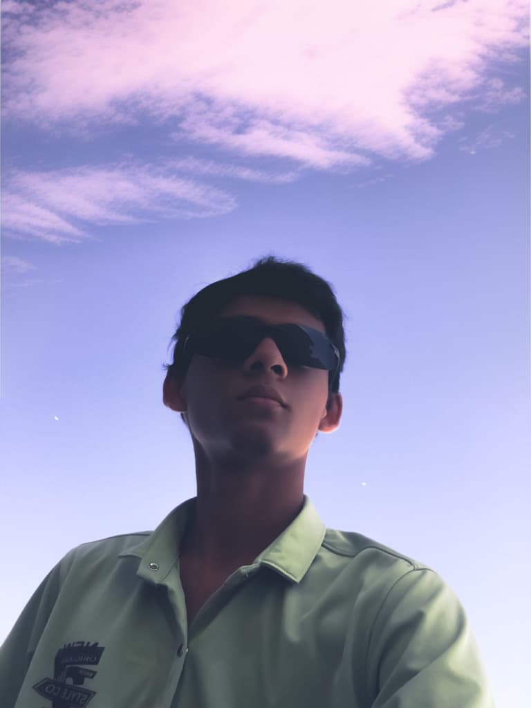 Dev Patel, a frontend developer from Kadi, Gujarat, India, studying at Vidush Somany College, KSV University